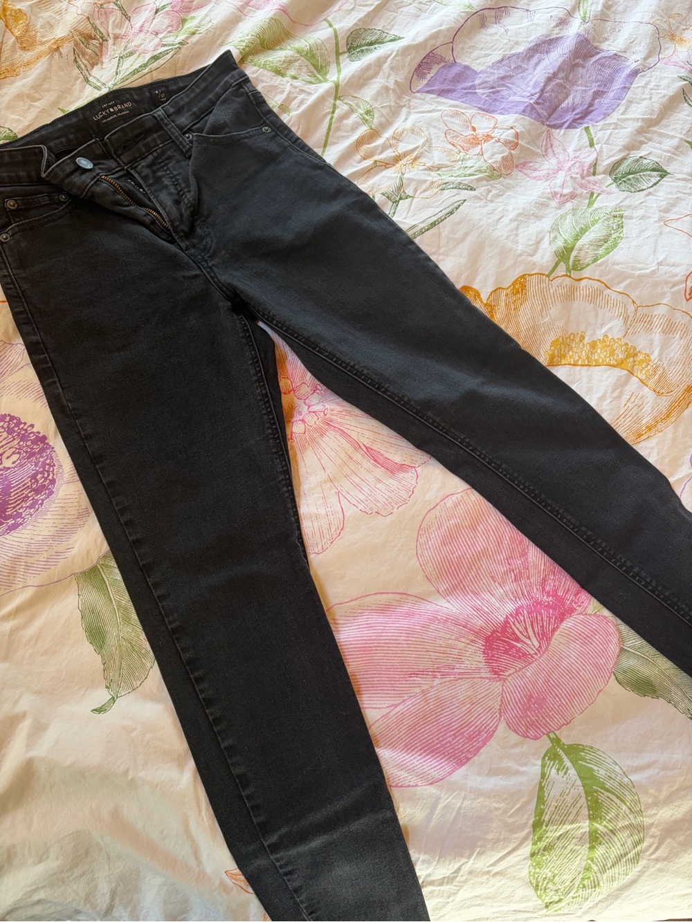Lucky Brand Women’s Skinny Jeans in Black